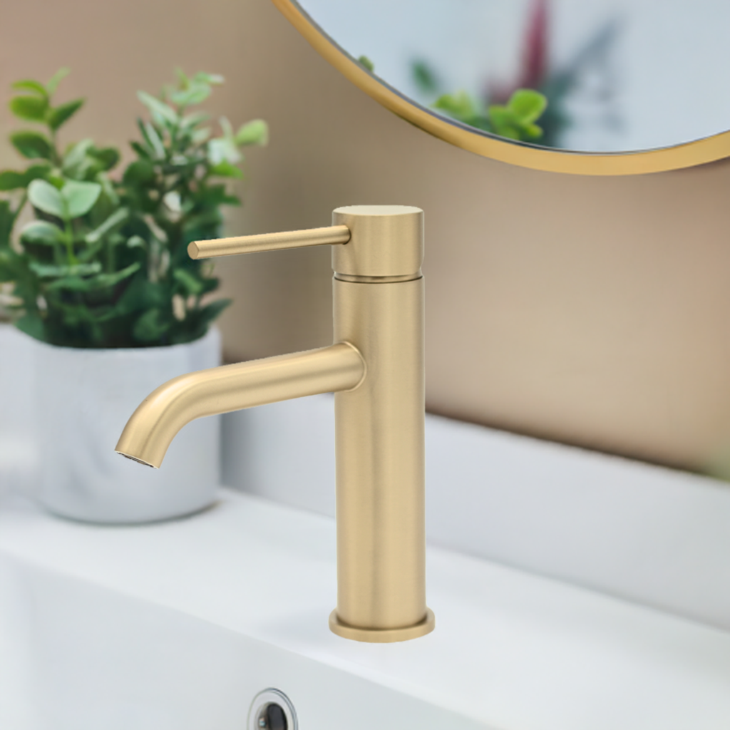 Lili Short Basin Mixer Brushed Brass